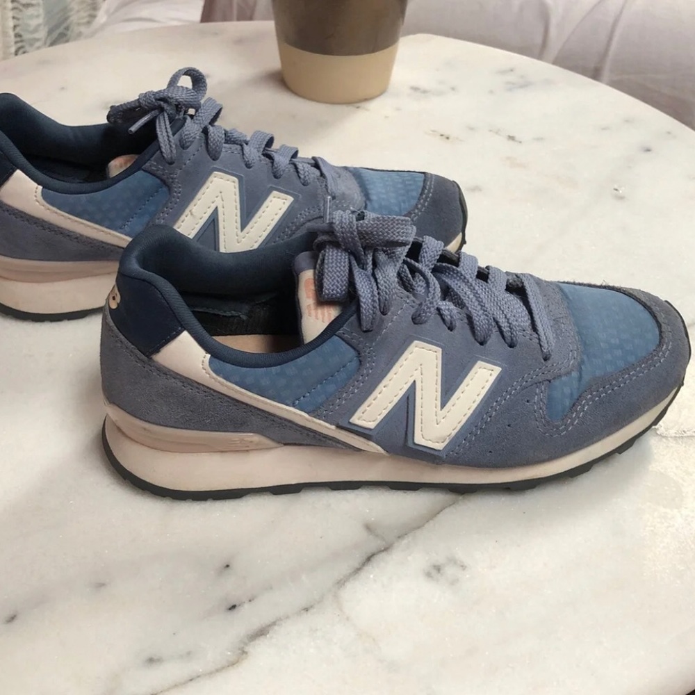 New Balance 696 sneakers